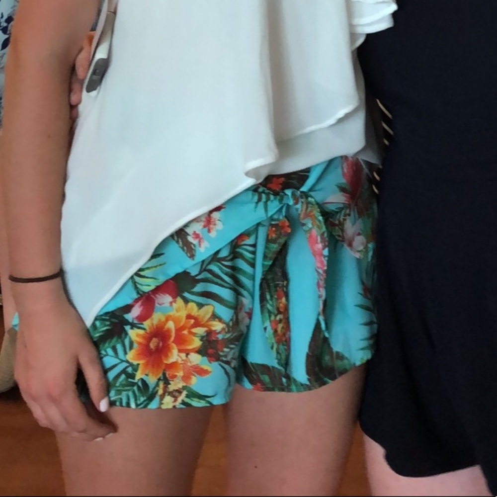 Flower patterned skort - Picture 2 of 3